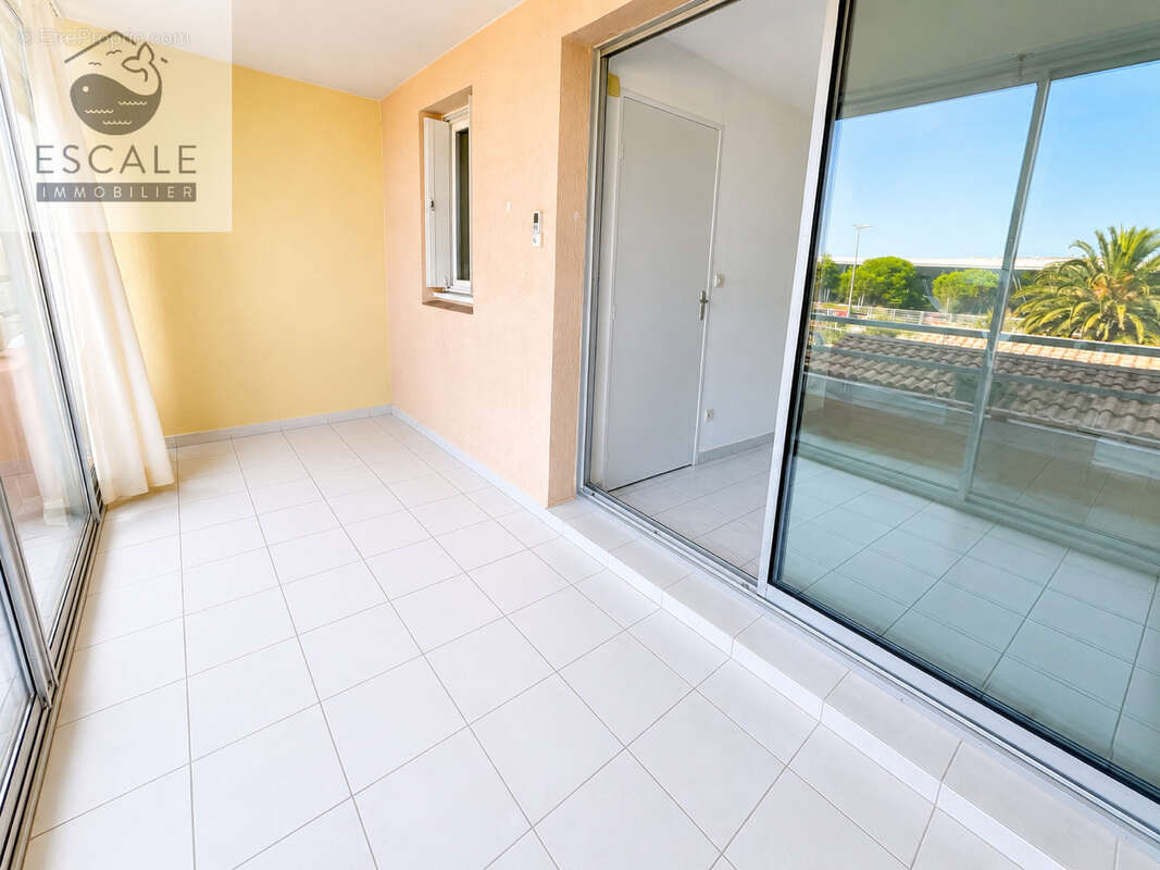 Vente type 2 cabine + garage en sus quartier les quilles a sete - photo 3
