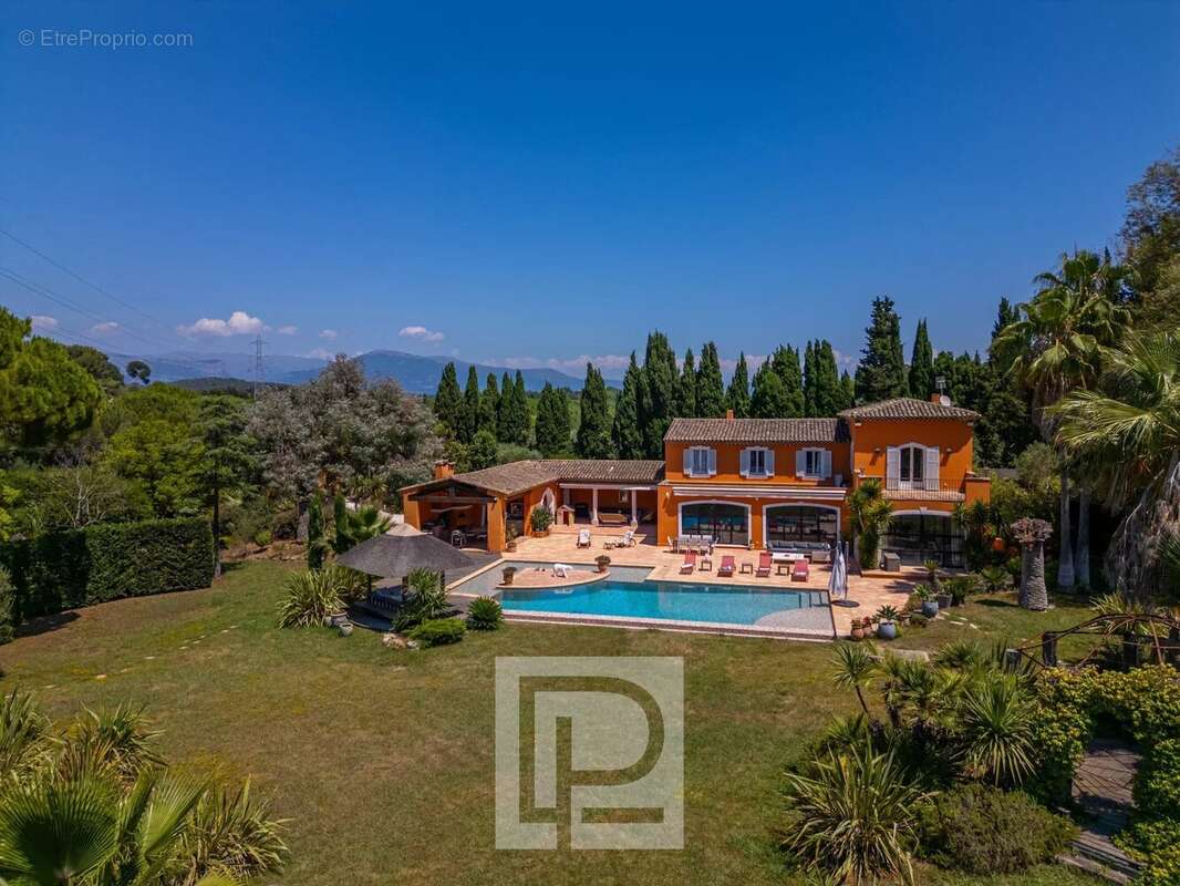 Maison à MOUGINS
