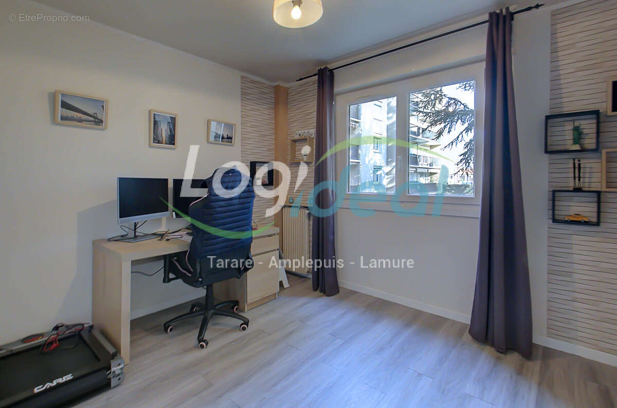 Appartement à MEYZIEU
