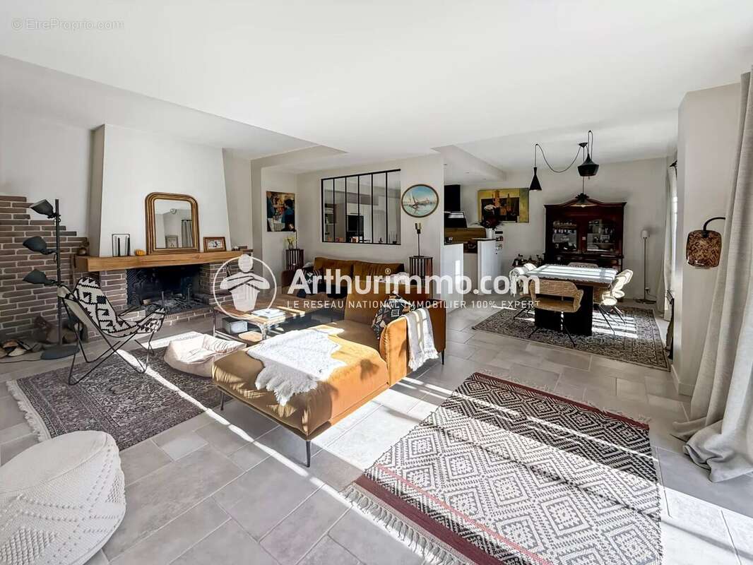 Maison à SOISY-SUR-SEINE