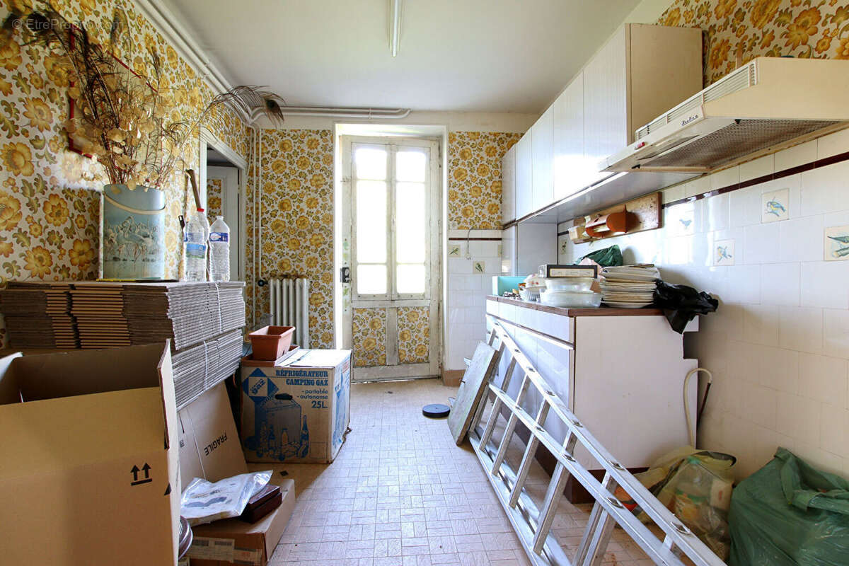 Maison à AZAY-LE-BRULE