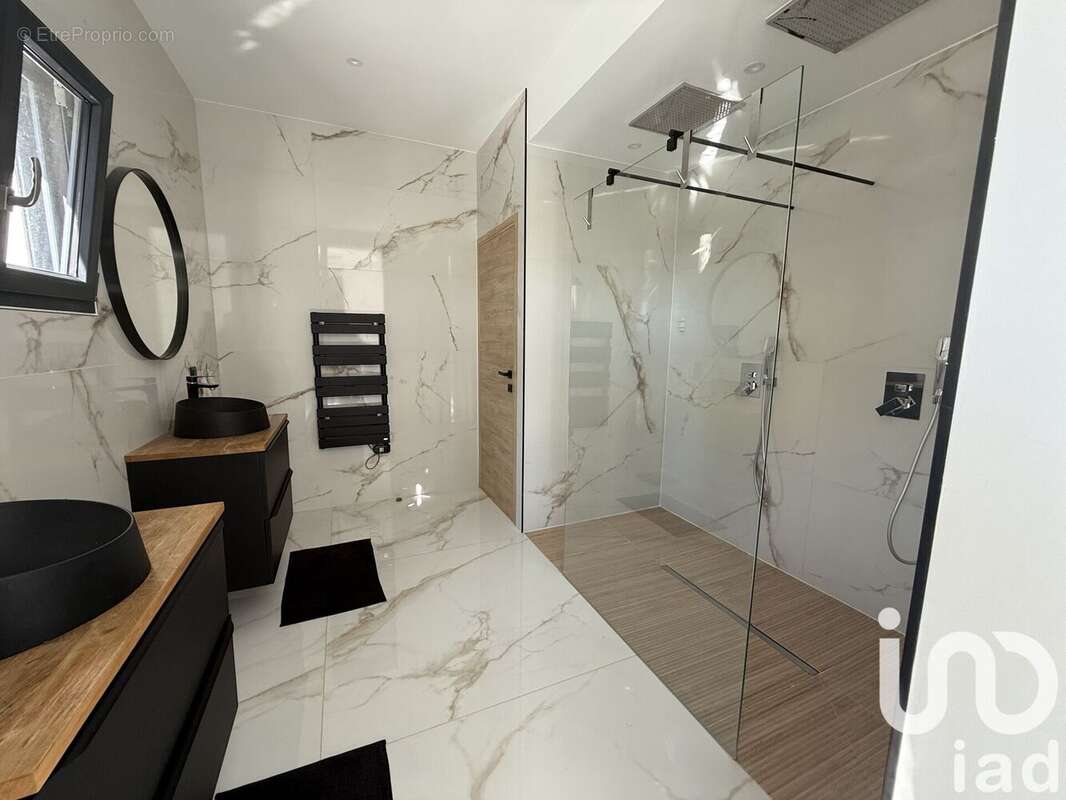 Maison 198 m² à Clarensac  - photo 7