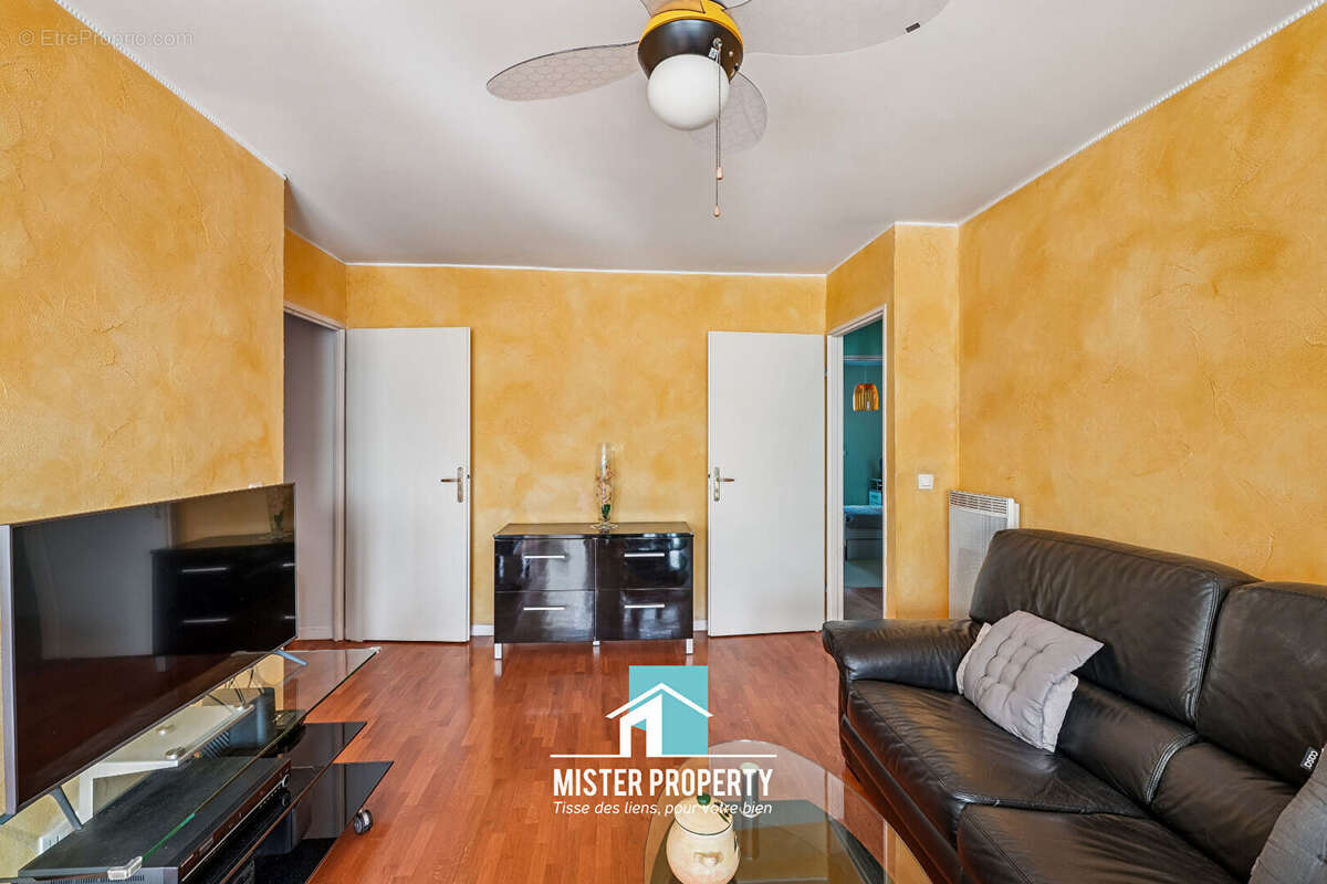 Appartement à COLOMBES