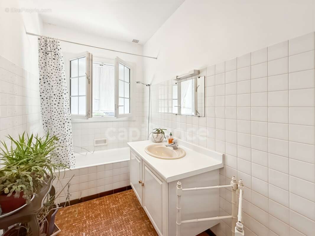 Maison de Plain Pied Lumineuse de 112 M2 - photo 7