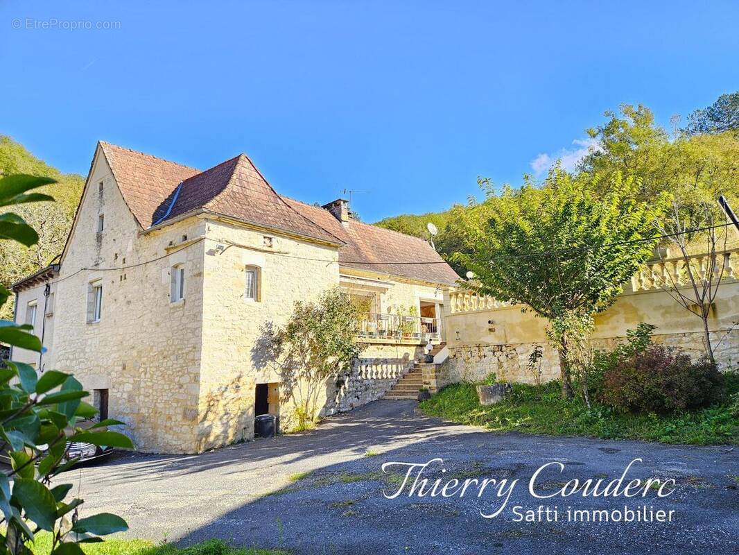 Photo 1 - Maison à PRATS-DE-CARLUX