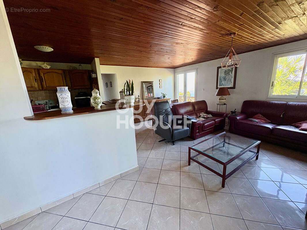 Maison à PETITE-ILE