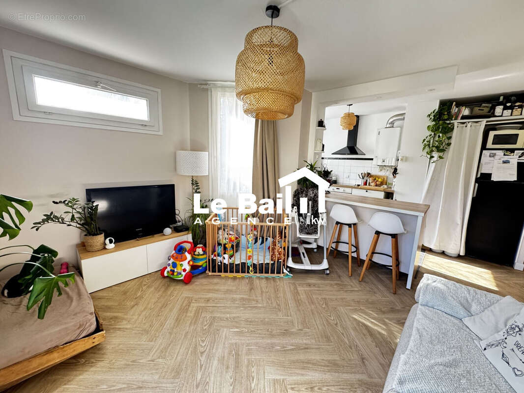 Appartement 42 m² à Osny  - photo 9