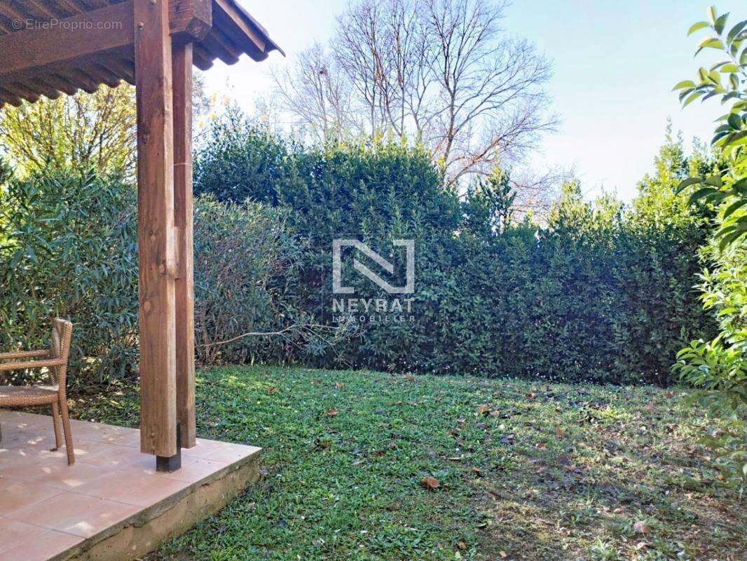 Appartement à MONTAUROUX