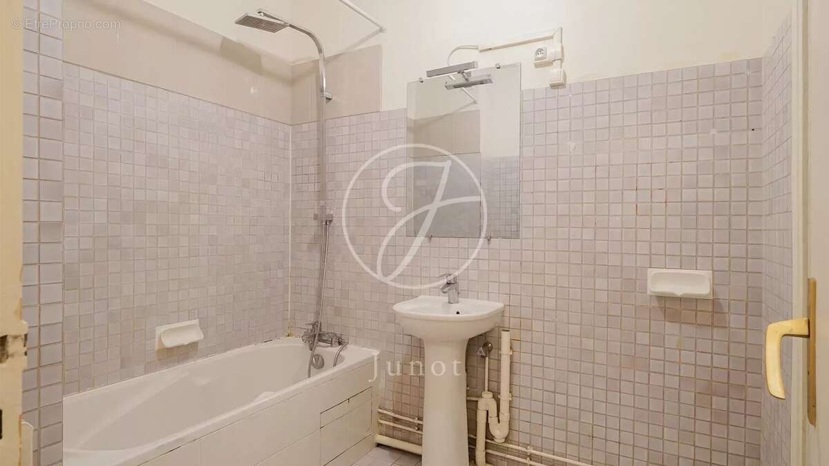 Appartement à PARIS-5E