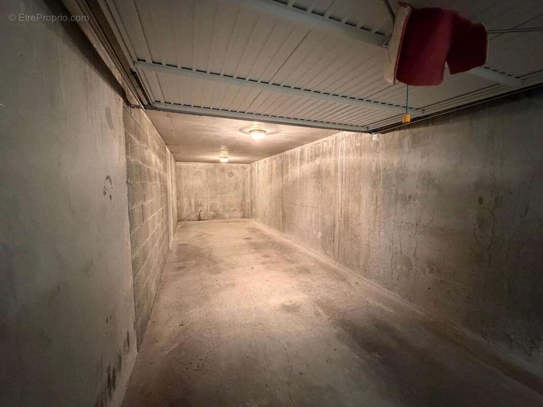   - Appartement à LYON-3E