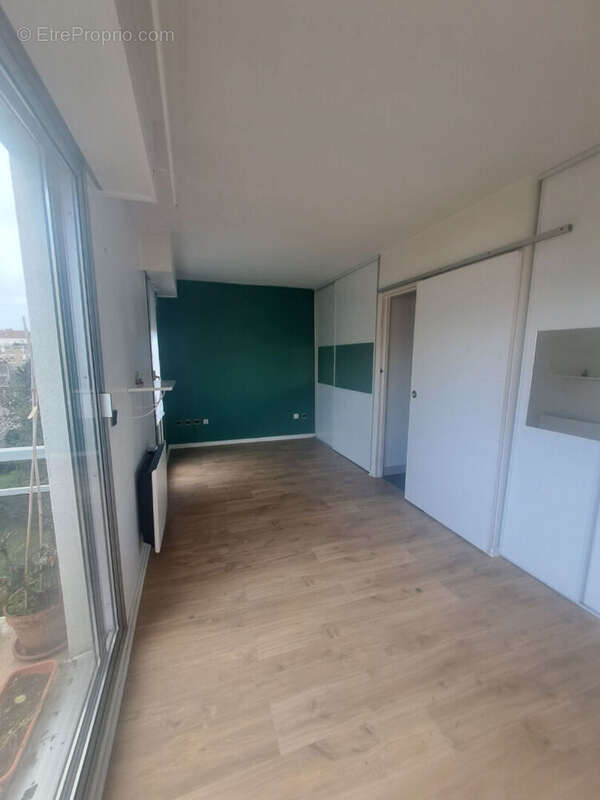 Appartement à MONTROUGE