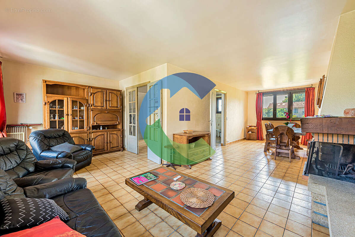 Maison à CHILLY-MAZARIN