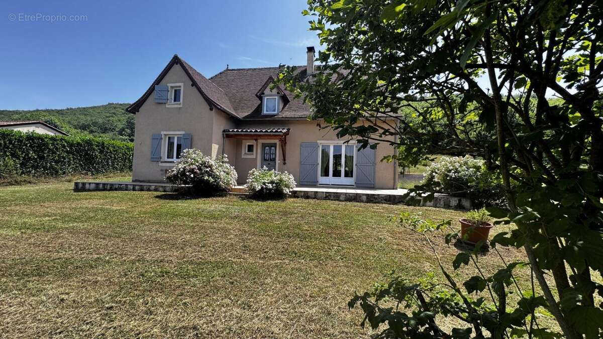 Maison à SALVAGNAC-CAJARC
