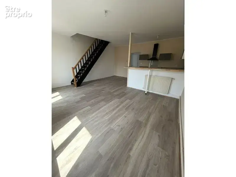 Appartement 4 pièces 85 m² à vendre à Le Chambon-Feugerolles (42500) - photo 3