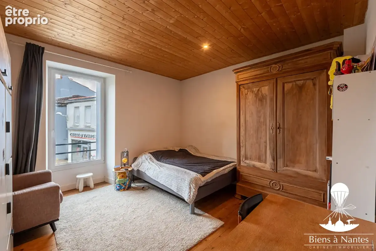 A VENDRE MAISON de VILLE 8 pièces Le Loroux Bottereau 182 m2 - photo 12