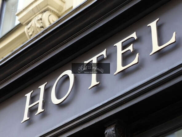 HÔTEL DE 1500 m2. - photo 2