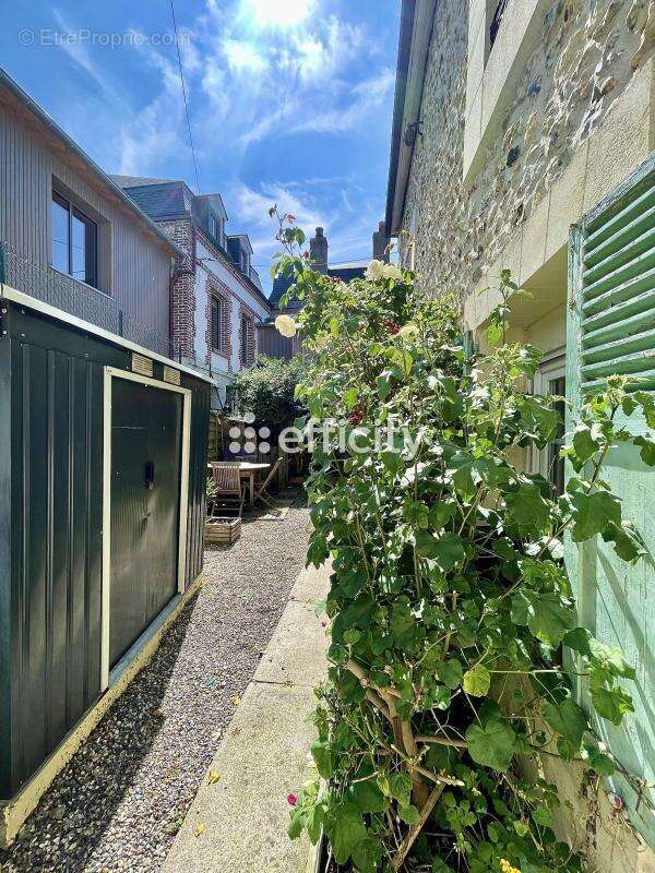 Maison à VILLERVILLE