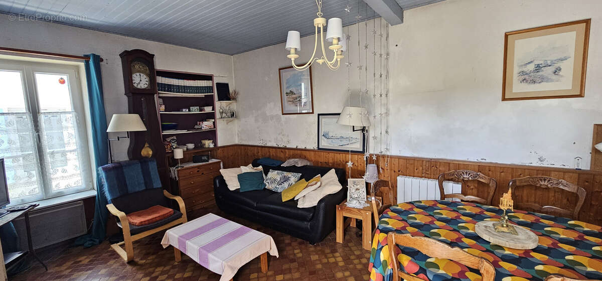 Maison à SAINT-CLEMENT-DES-BALEINES