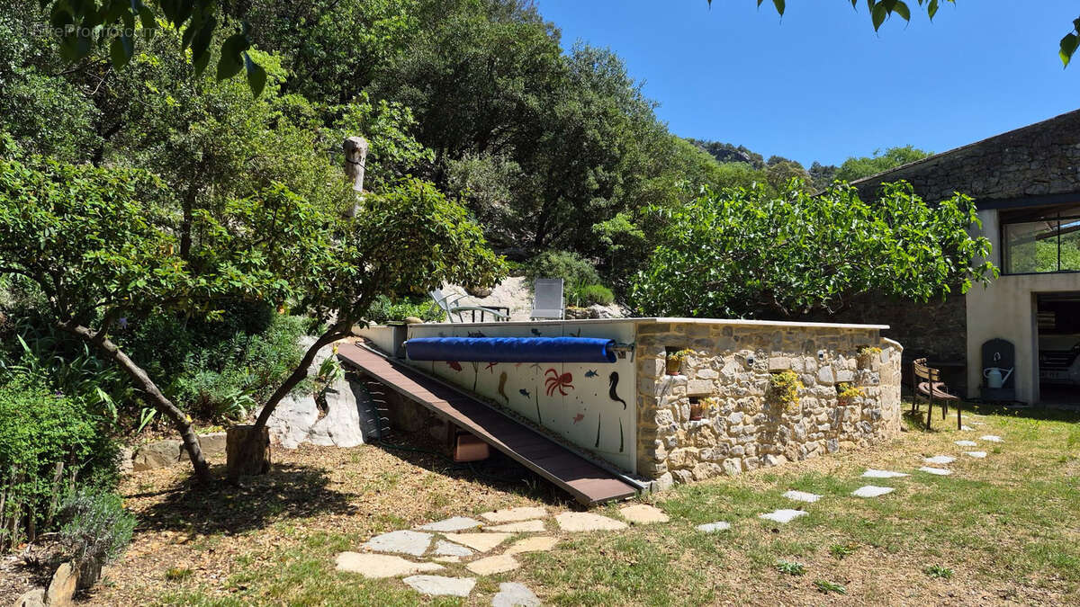 Maison à SAINT-HIPPOLYTE-DU-FORT