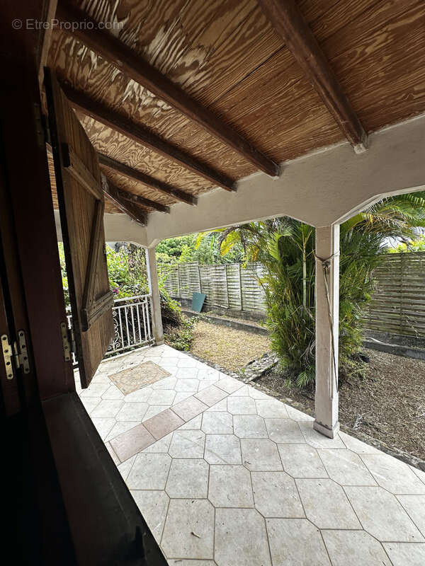 Maison à CAPESTERRE-BELLE-EAU