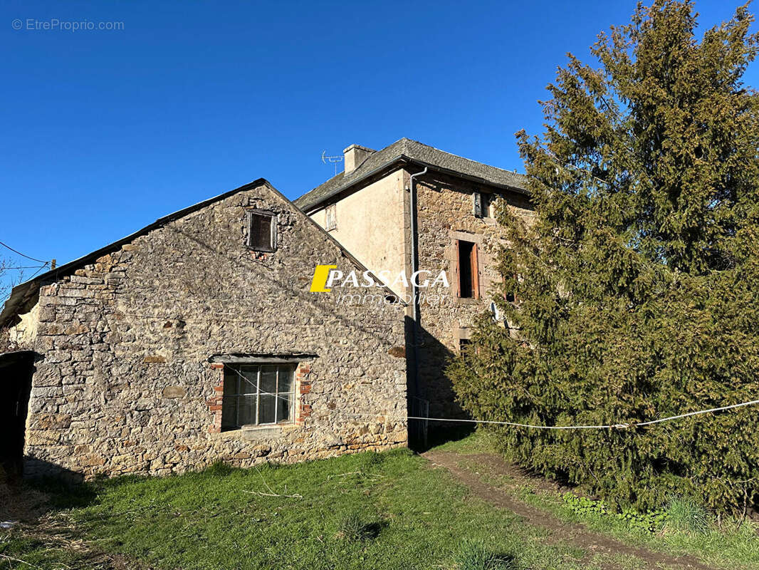 Maison à SEVERAC-LE-CHATEAU