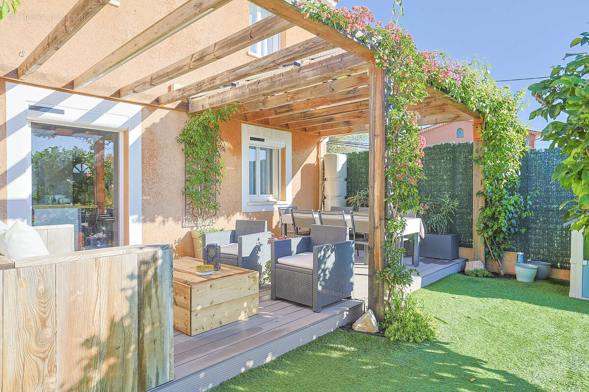 Maison à PUGET-VILLE