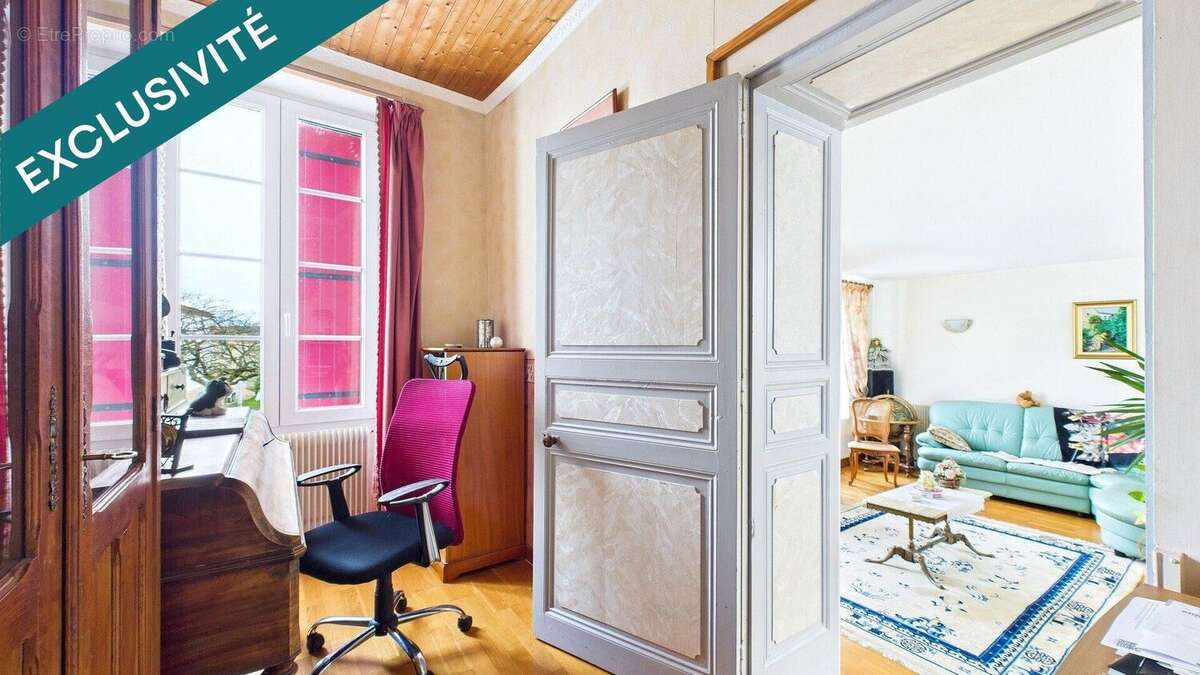 Maison 216 m² à Muron  - photo 8