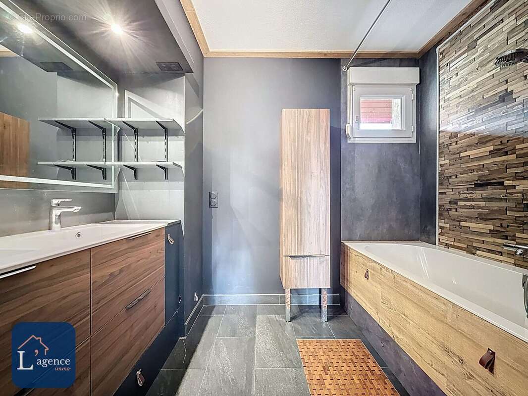 Appartement à CROZET