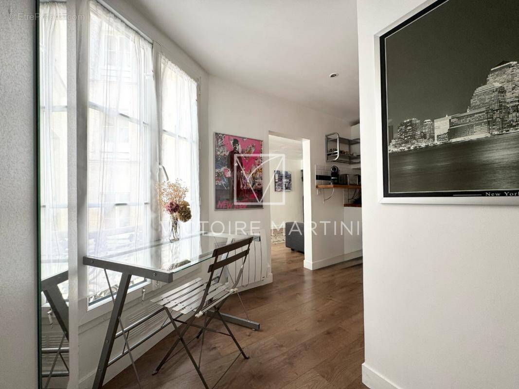 Appartement à PARIS-3E