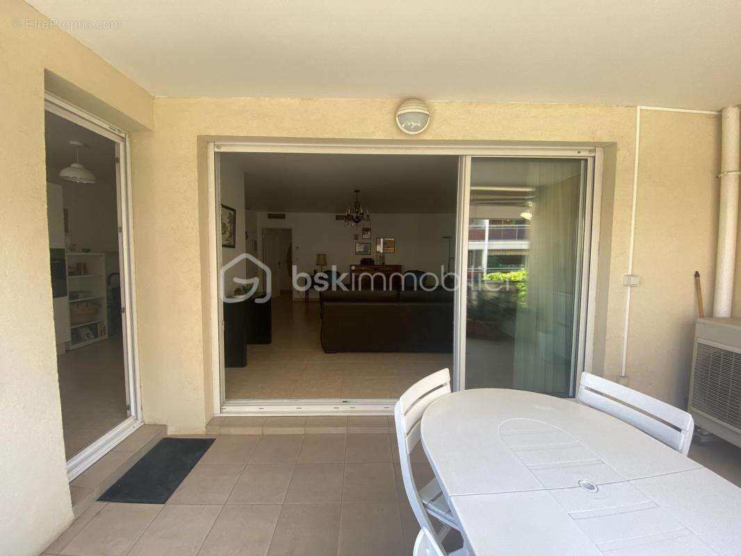 Appartement à HYERES