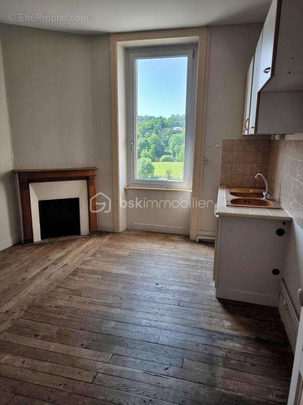 Appartement à SAINT-VICTURNIEN