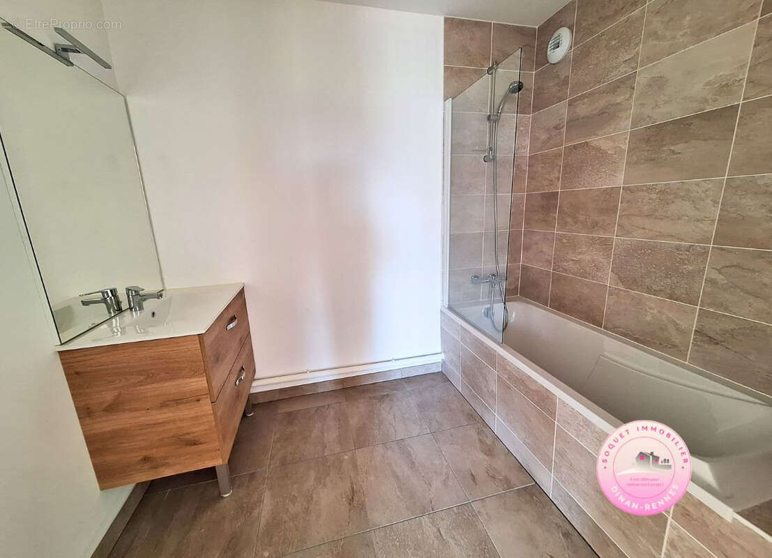 Appartement à LE RHEU