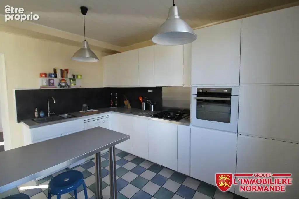 Maison familiale au coeur de pont de l'arche - 6 chambres - photo 3