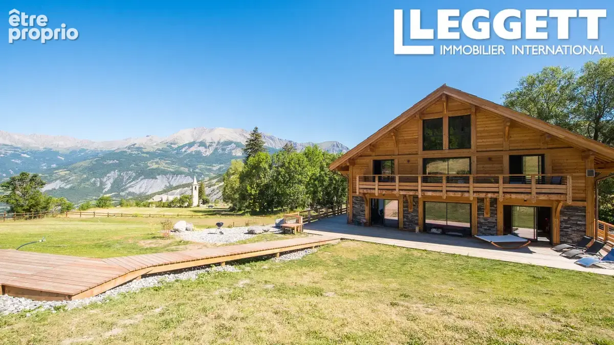 Enchastrayes – Chalet 339 m² avec dépendance et prestations luxe, à 4 km de Barcelonnette - photo 5