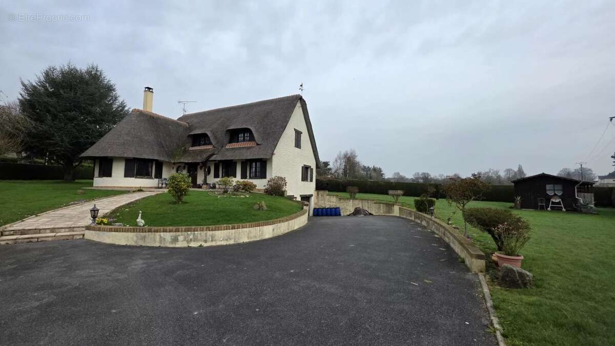 Maison à MILLY-SUR-THERAIN