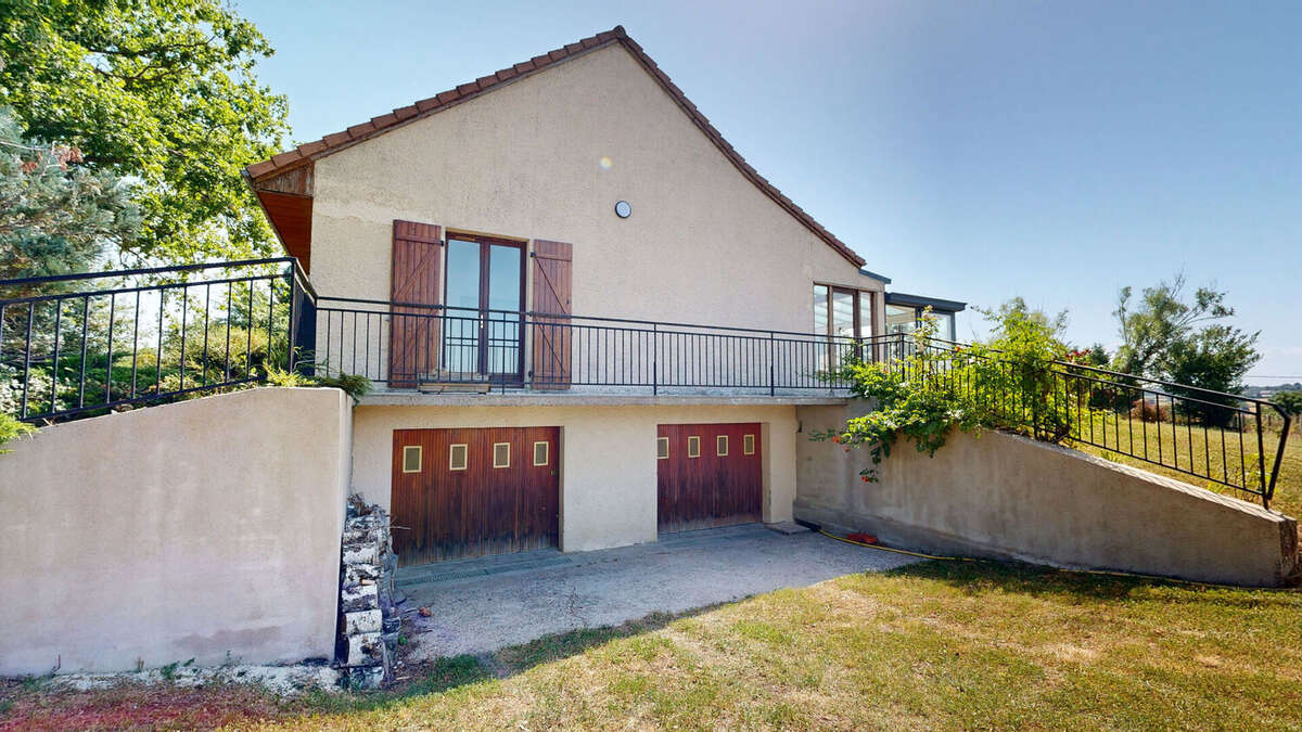 Maison à NOYANT-D&#039;ALLIER