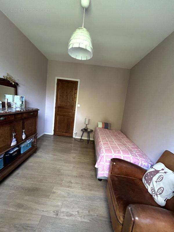 Maison à VARENNES-VAUZELLES