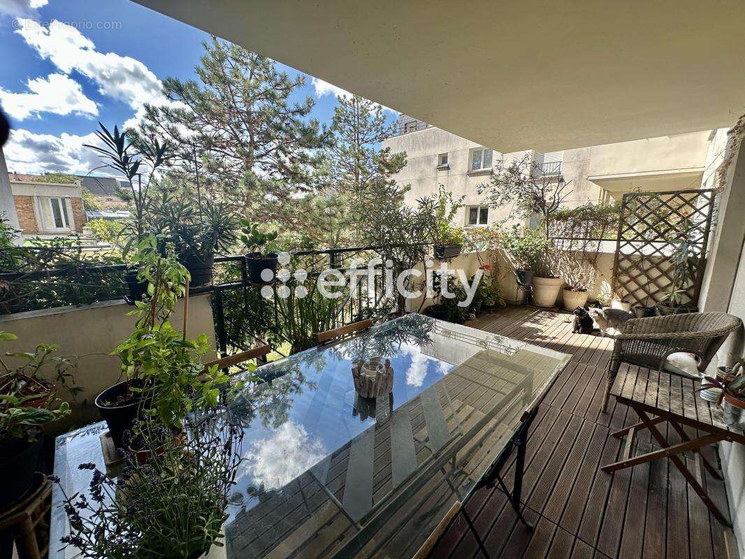 Appartement à MONTROUGE