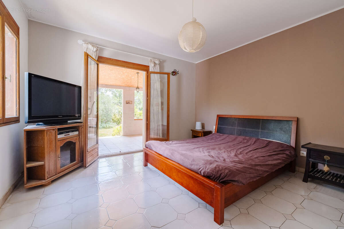 Maison à BRUGUIERES