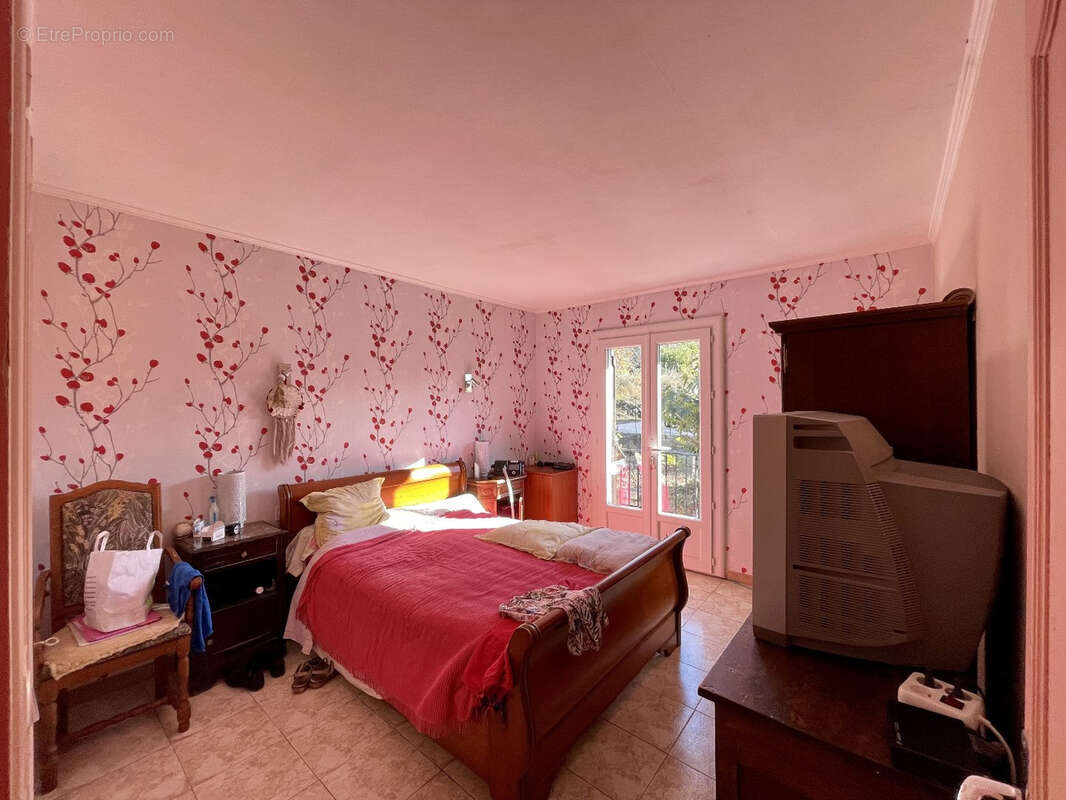 Maison à SAINT-THIBERY