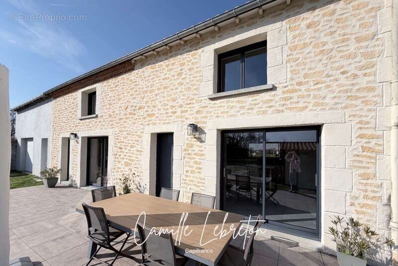 Maison à LA REGRIPPIERE