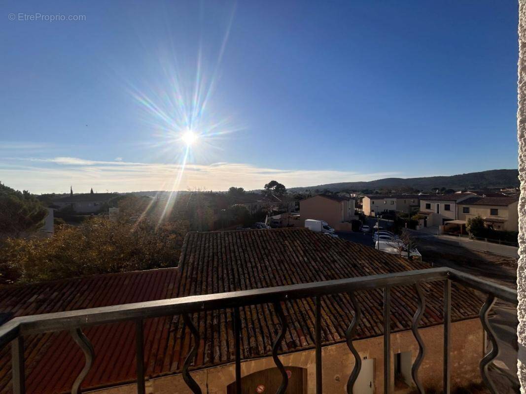 Appartement à POUSSAN