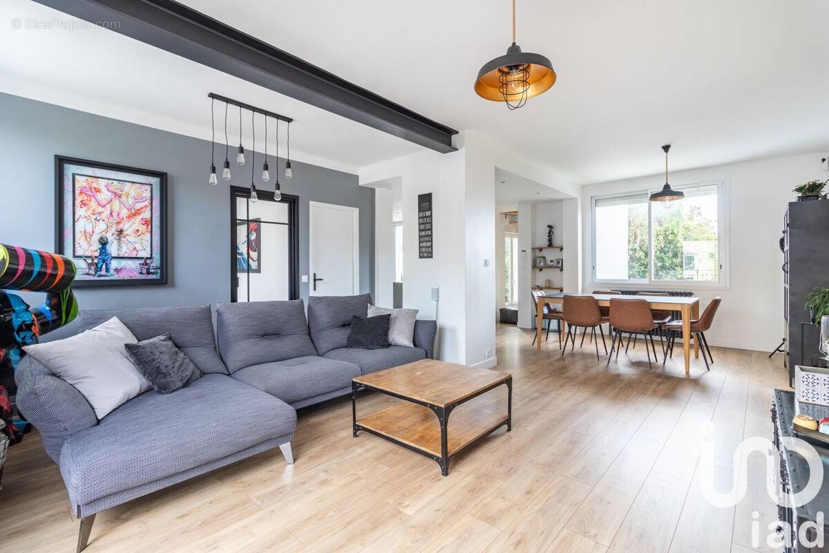 Photo 1 - Maison à SURESNES