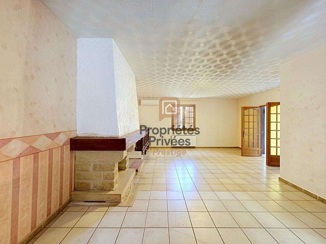 Villa T5 plain-pied 119 m², Terrain 1750 m², 4 chambres, Garage , Au calme , Saint-Maximin 83470 - photo 9