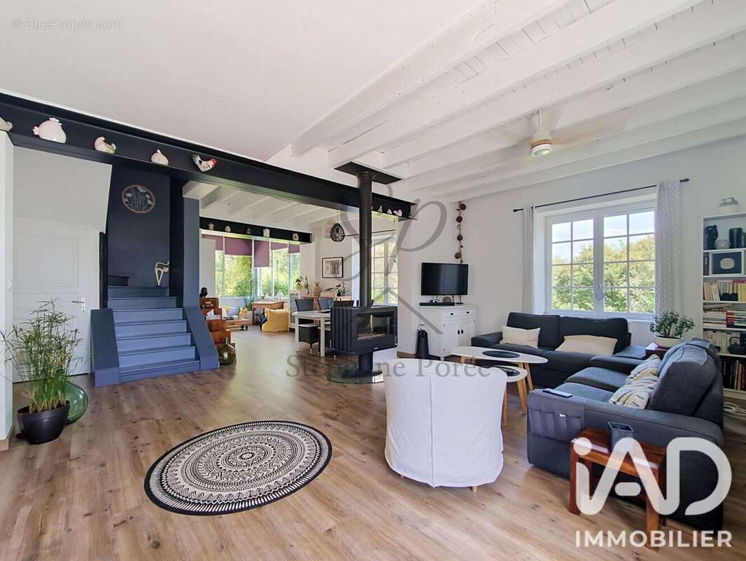 Maison 170 m² à Puylaroque  - photo 3