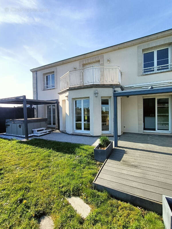 Maison à WOUSTVILLER