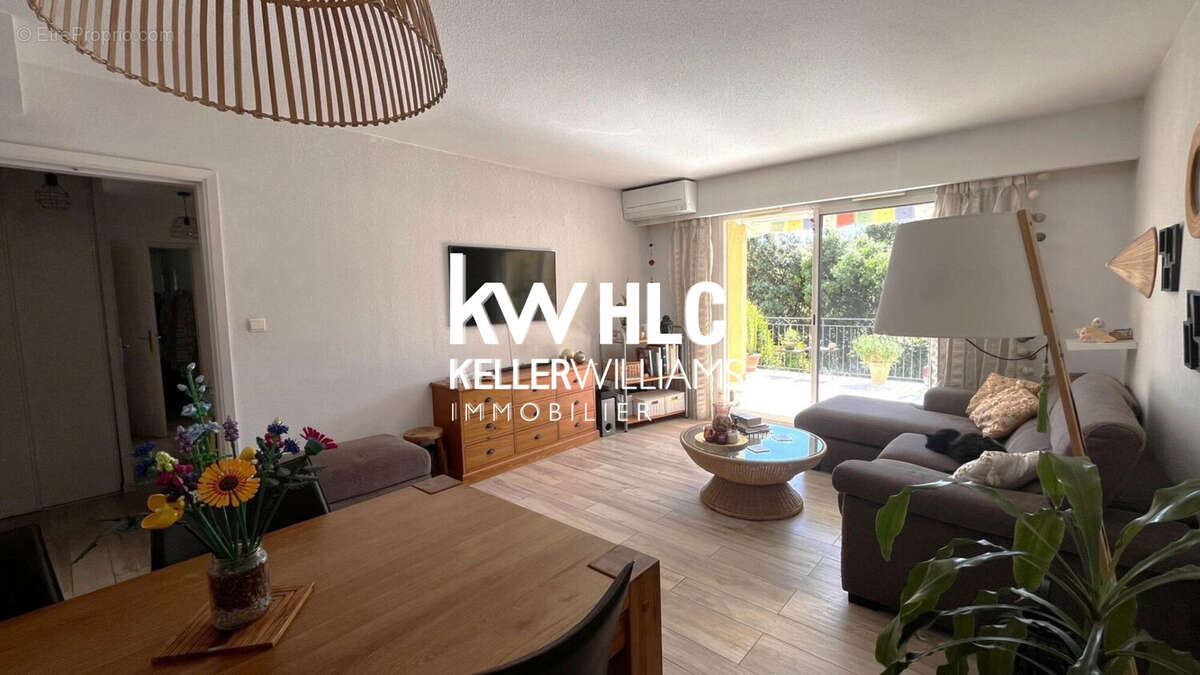 Appartement à MOUGINS