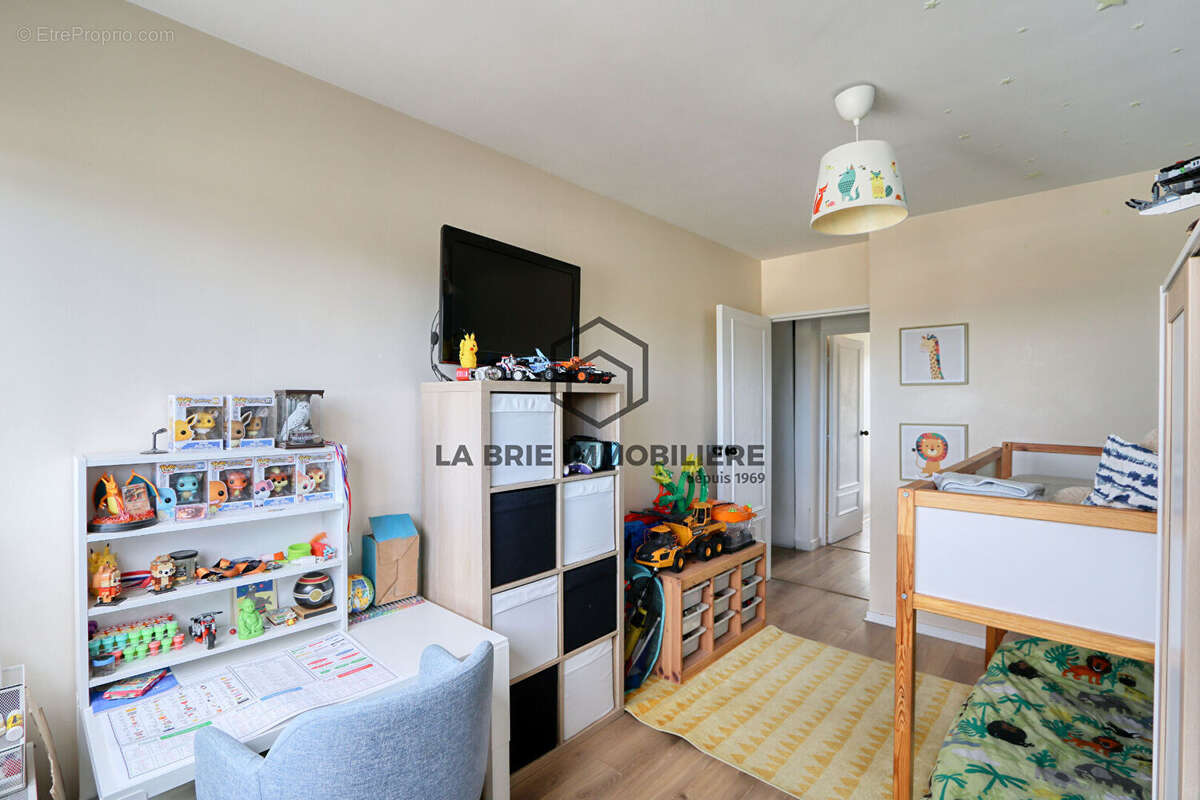 Appartement à LIMEIL-BREVANNES