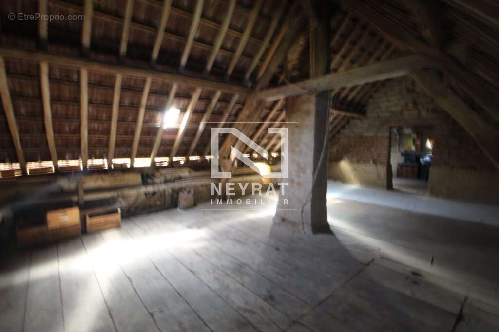 Maison à BRANGES