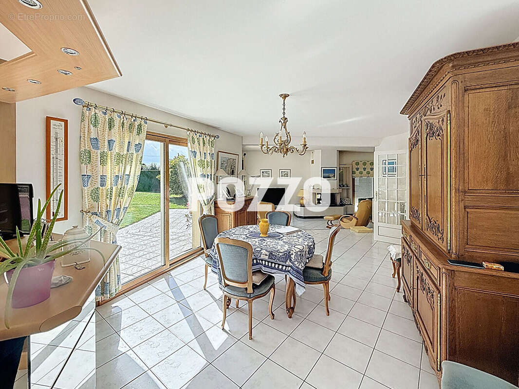 Maison à SAINT-PLANCHERS